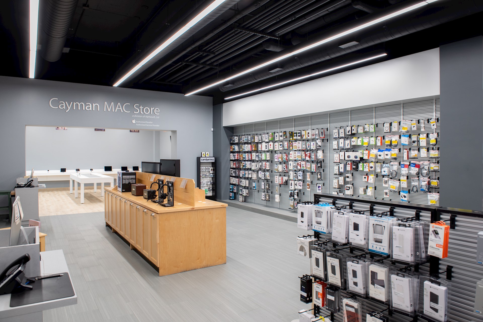 Apple MAC Store in the Cayman Islands Camana Bay